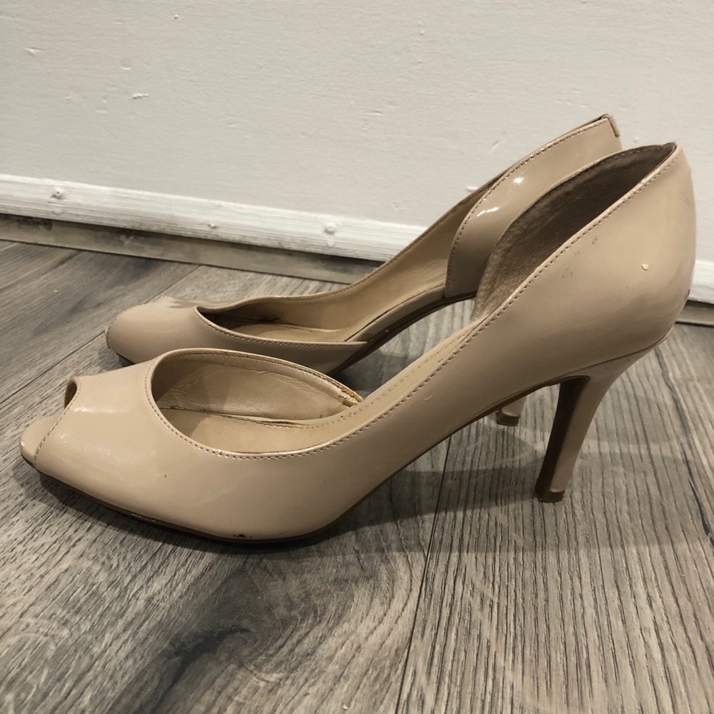 Marc Fisher Nude Patent Peep Toe Heels size 8